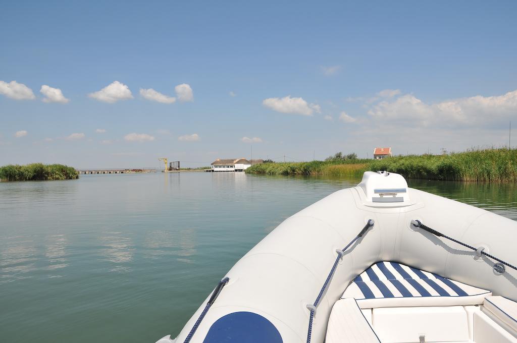 Doi Capitani Crisan (Tulcea) Exterior photo
